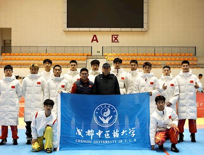 天下足球网龙狮队在2023年四川省第四届全民健身运动会、第二届龙狮锦标赛上喜获双冠